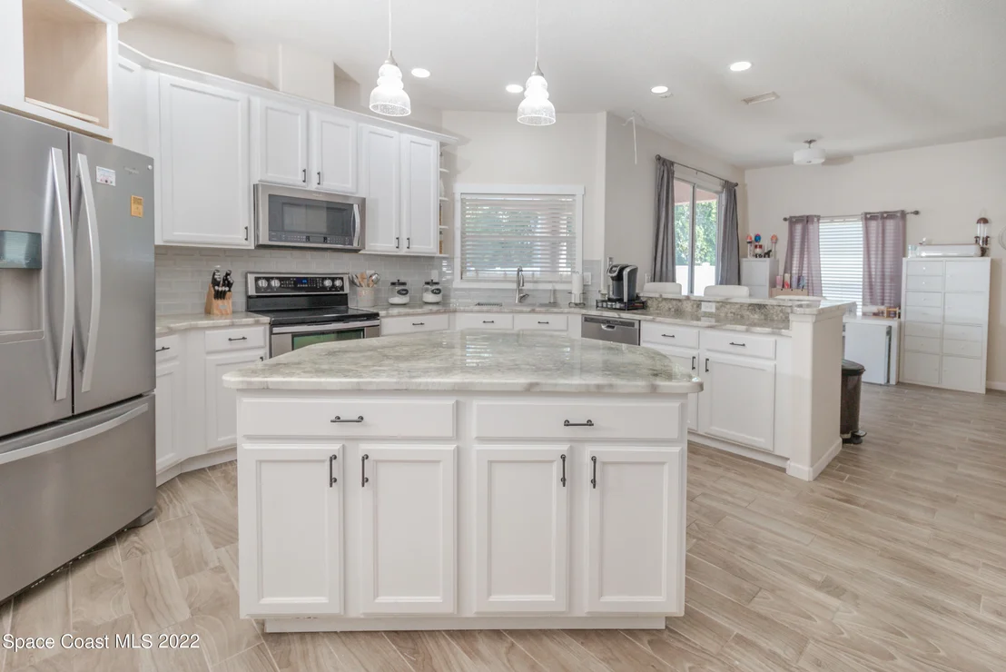 Photo of 6345 Ainsworth Road