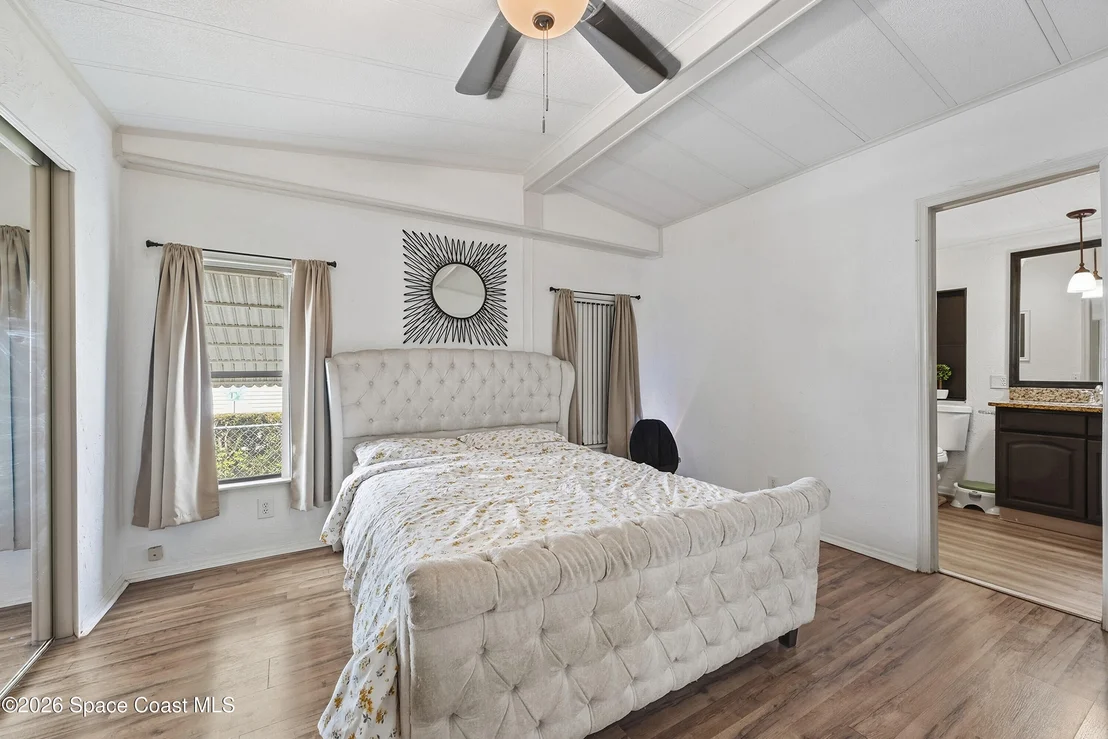 Photo of 566 Dolphin Circle