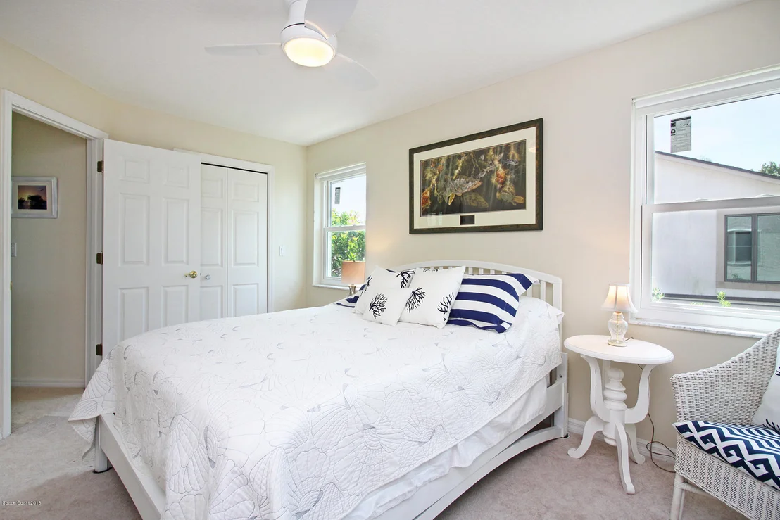 Photo of 5870 Riverside Drive