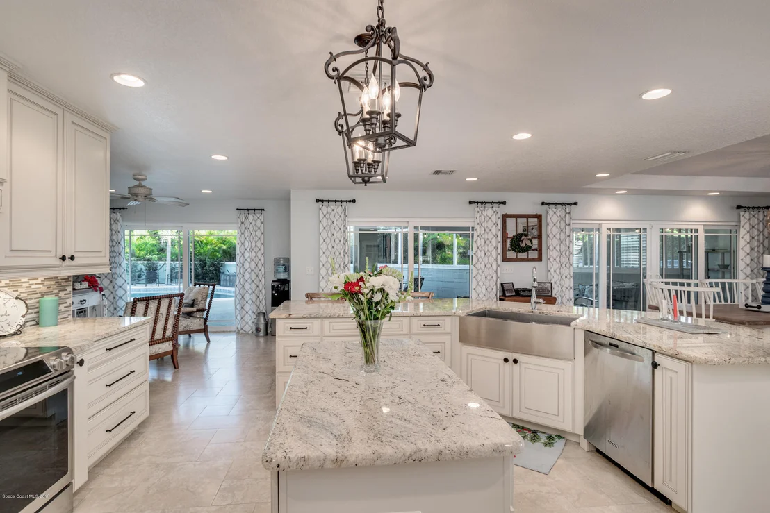 Photo of 905 Magnolia Drive