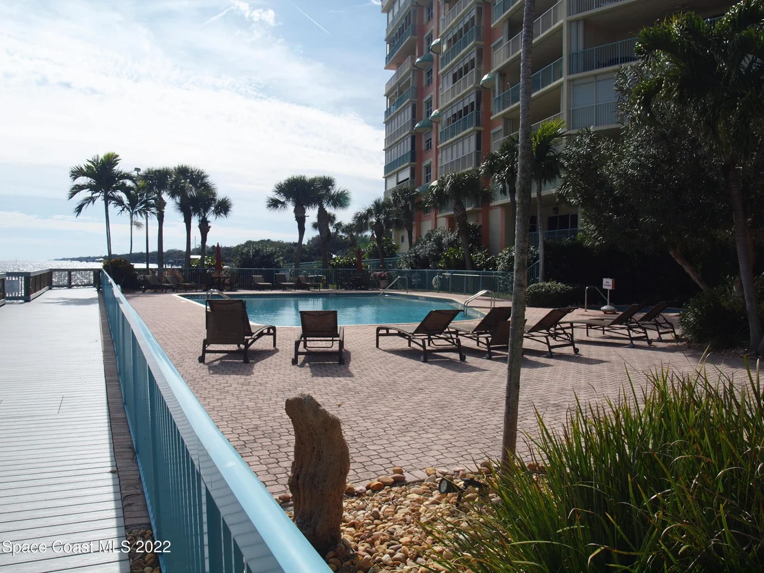 Photo of Unit 302 at 100 Riverside Drive