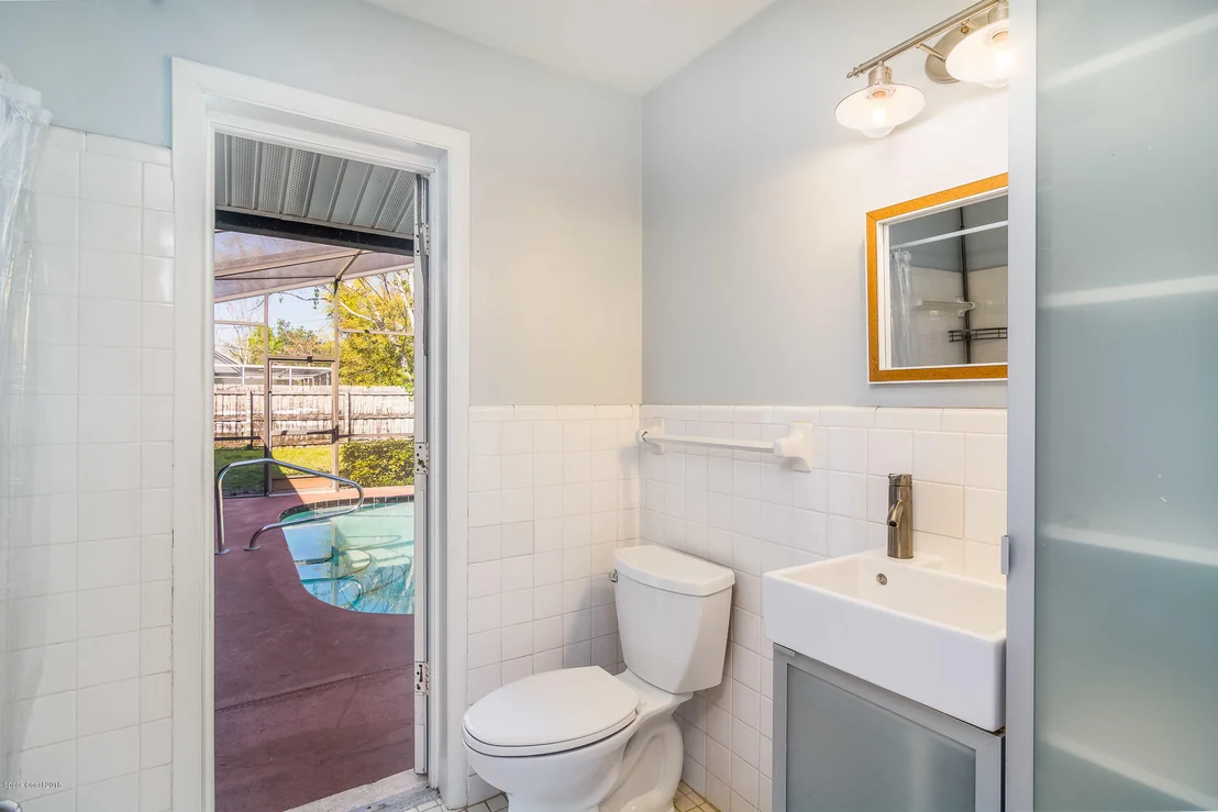 Photo of 306 N Roundtree Drive N