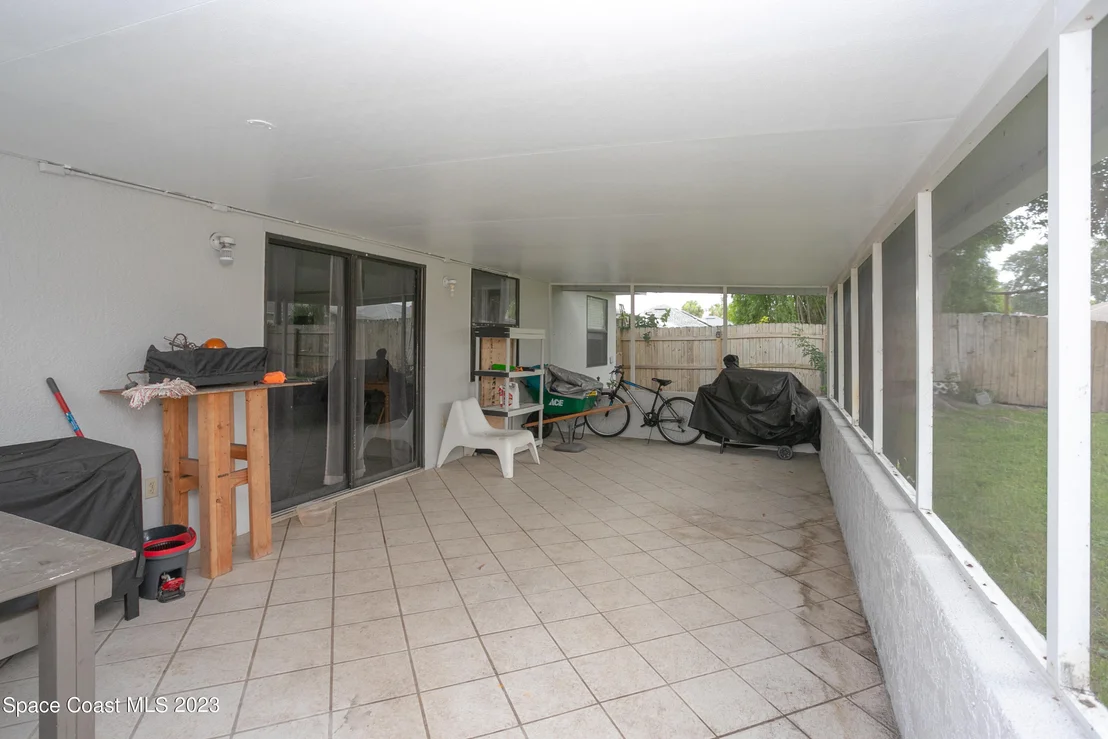 Photo of 1679 Palm Ridge Road
