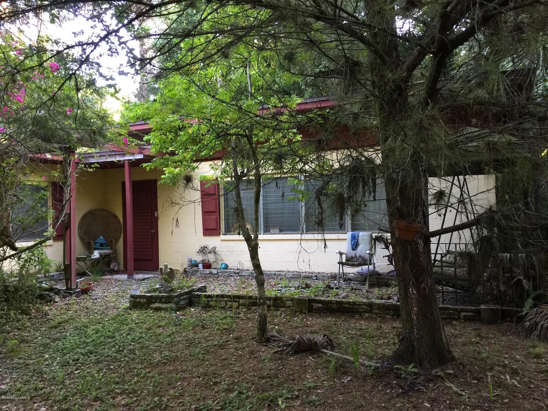 Photo of 5800 Live Oak Avenue