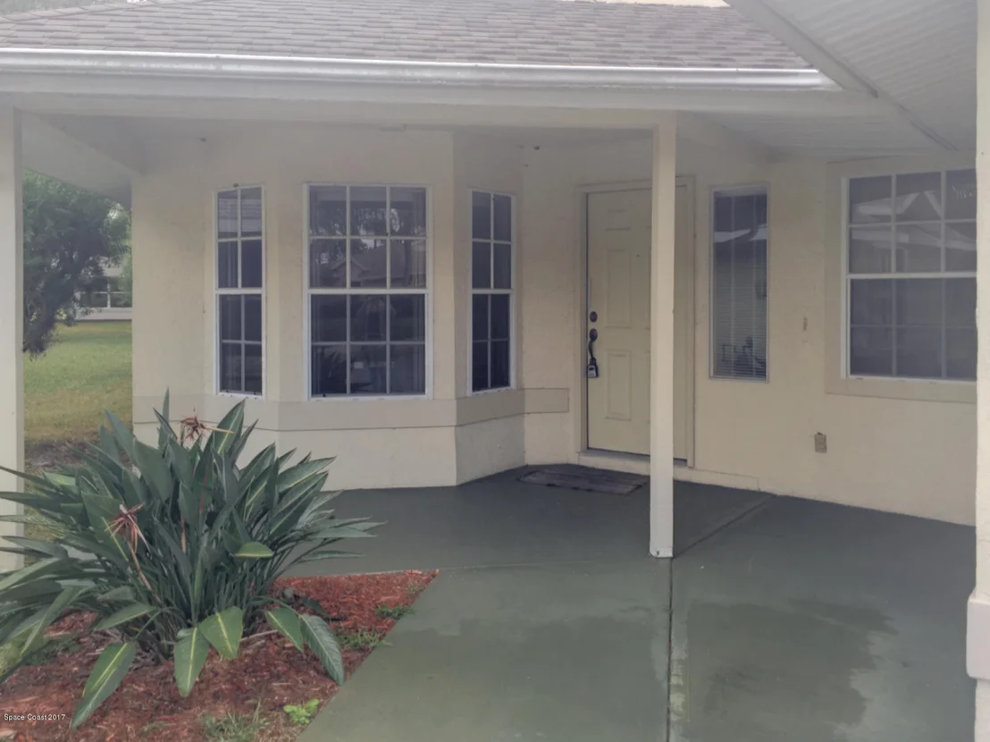 Photo of 3935 Saint Armens Circle