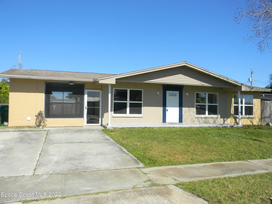 Photo of 2132 Lakeview Drive