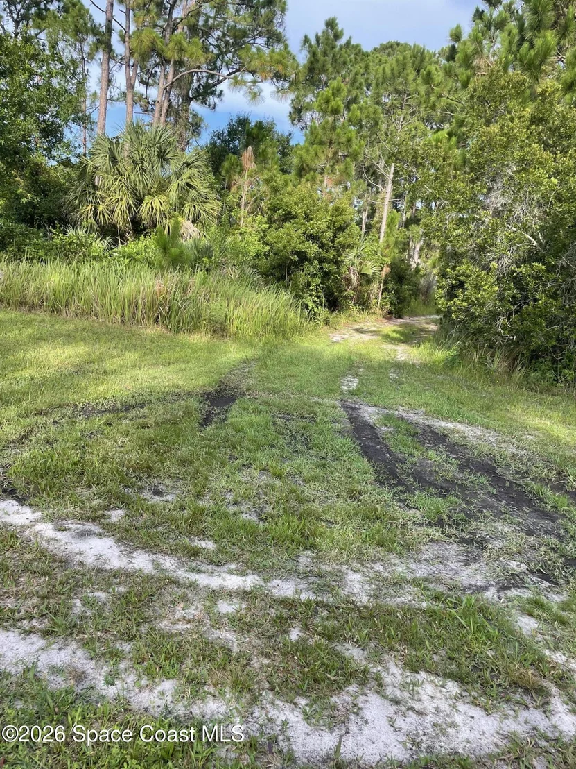 Photo of 3232 Lowry Boulevard SE