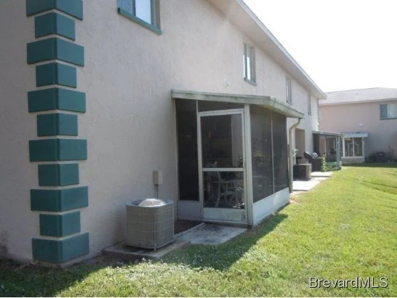 Photo of Unit I34 at 1882 Murrell