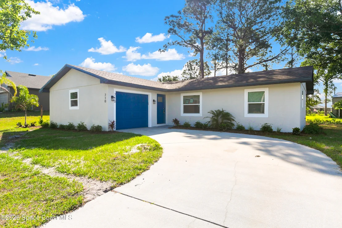 Photo of 710 Airoso Road SE