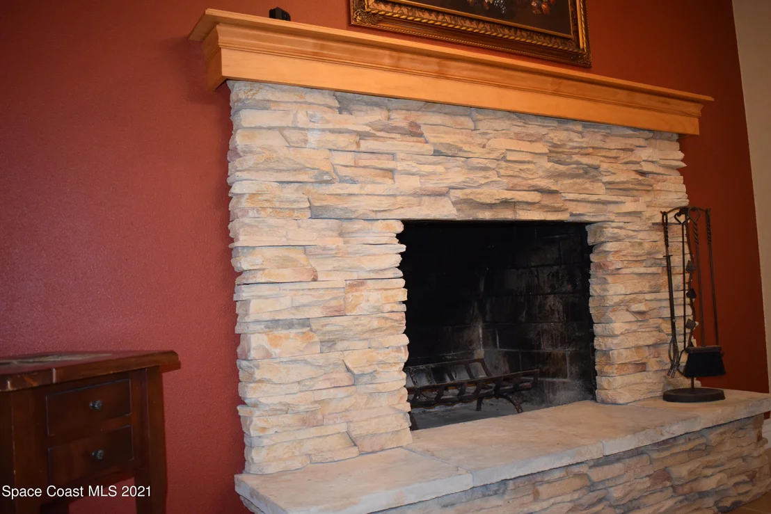 Photo of 895 Jefferson Road