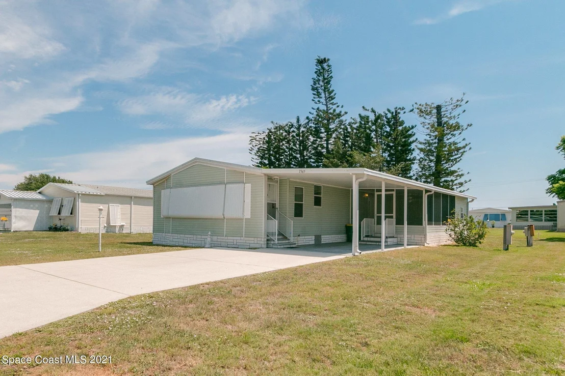 Photo of 7565 Blackhawk Road