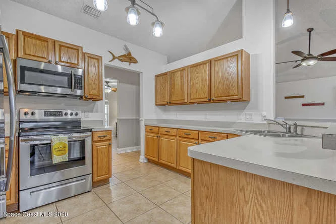 Photo of 1089 Kingfisher Way