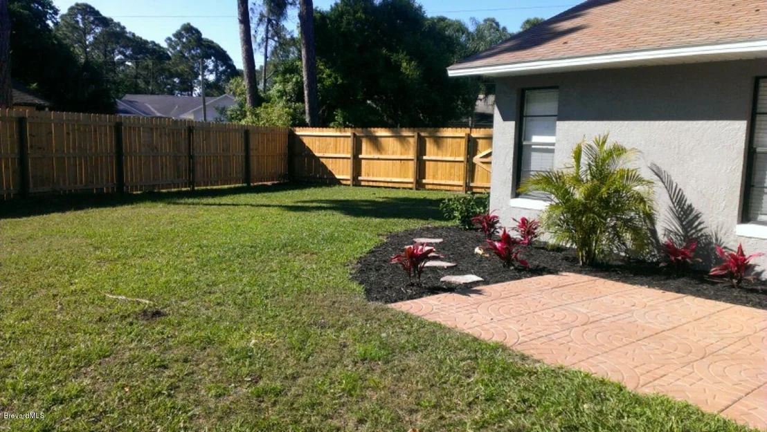 Photo of 5400 Flint Road