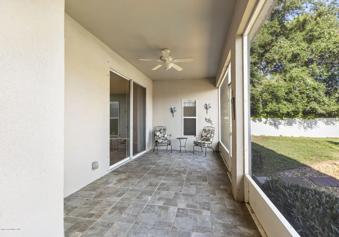Photo of 5585 Graham Street