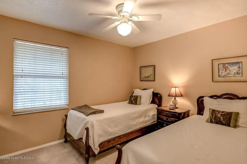 Photo of 677 W Pine Road
