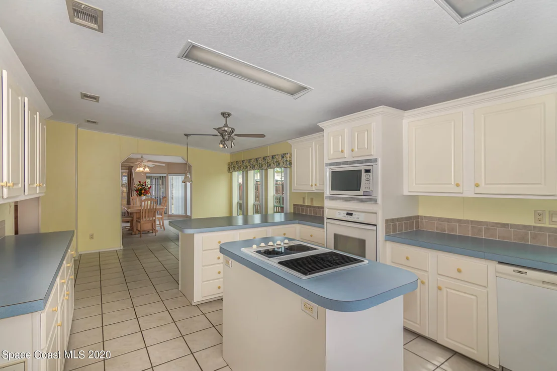 Photo of 775 Outer Drive