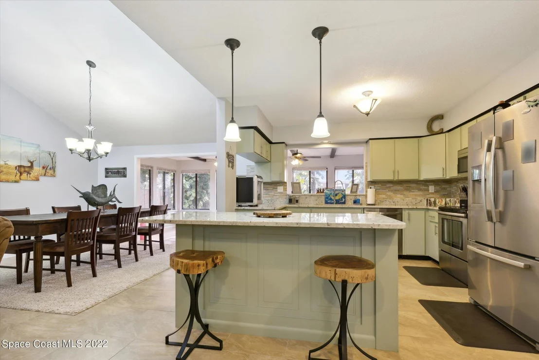 Photo of 5575 Graham Street