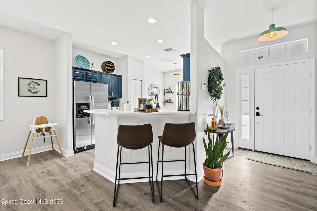 Photo of 362 Waterside Circle