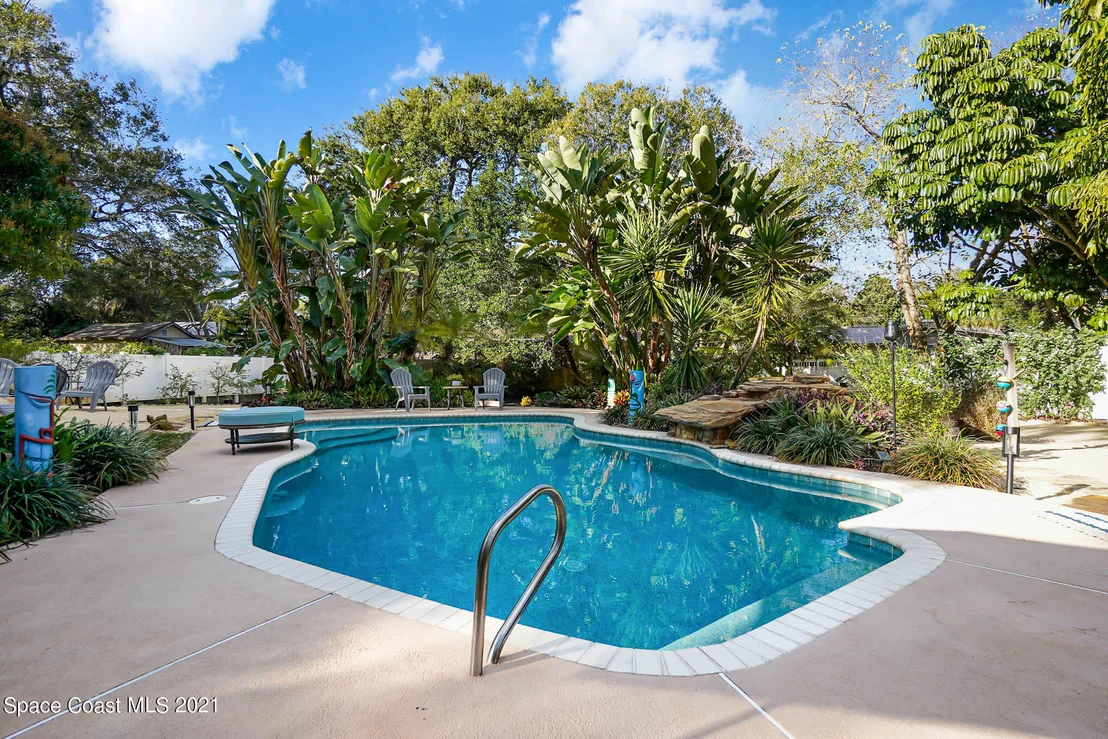 Photo of 40 Barton Avenue