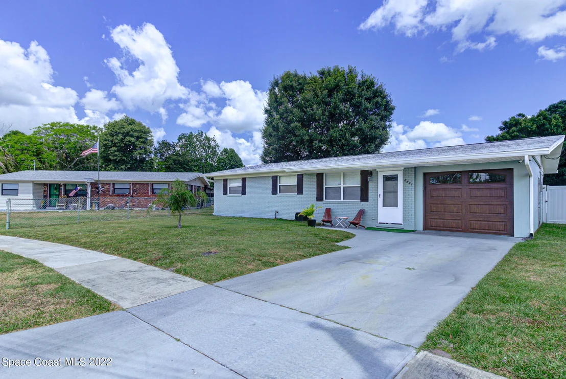 Photo of 2561 Stratford Drive