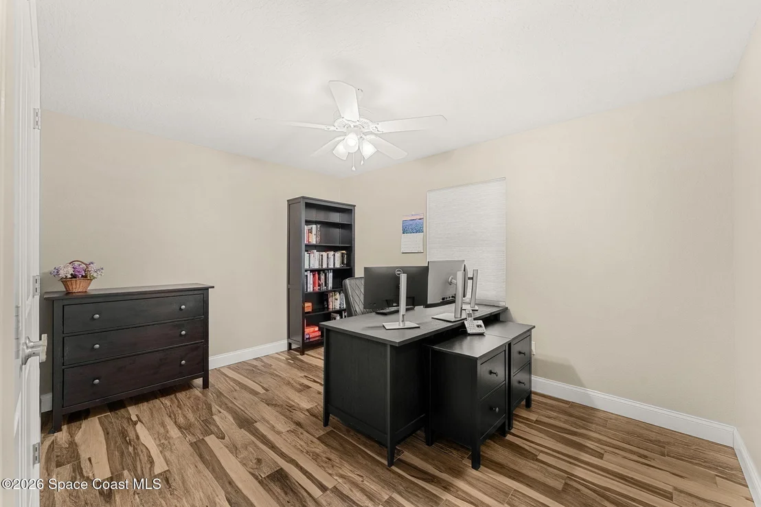 Photo of 5687 Holden Road
