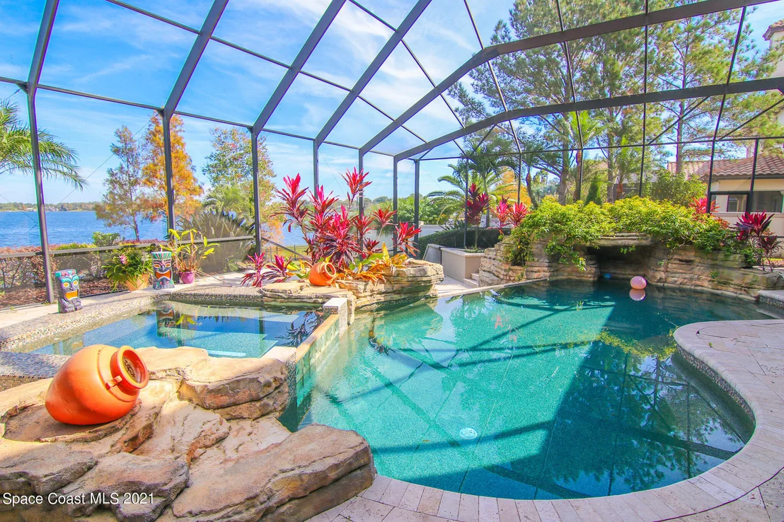 Photo of 228 Mclean Point