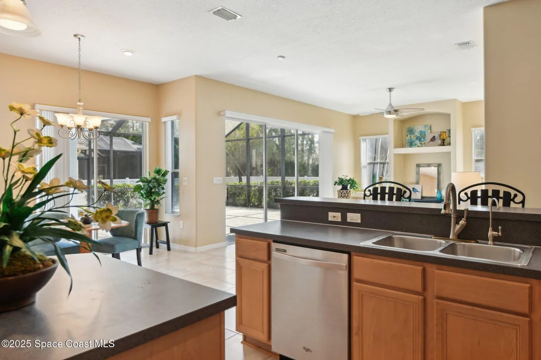 Photo of 115 Ridgemont Circle SE