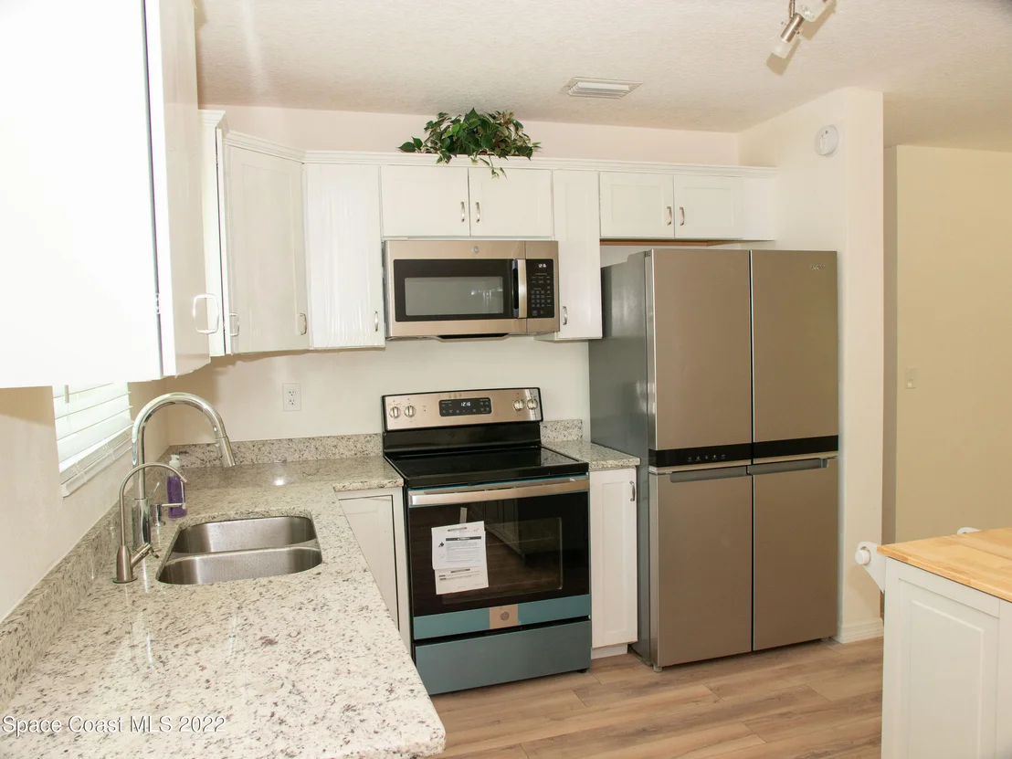 Photo of 1034 Carlton Drive