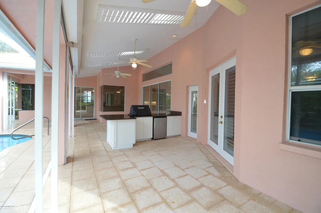 Photo of 2015 Canterbury Drive