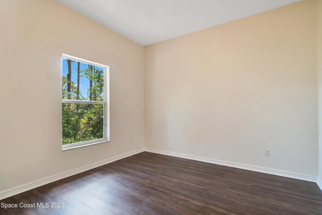 Photo of 6697 Cecil Road