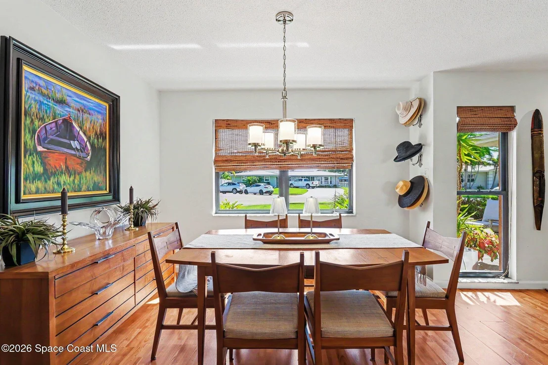 Photo of 444 Thrush Drive