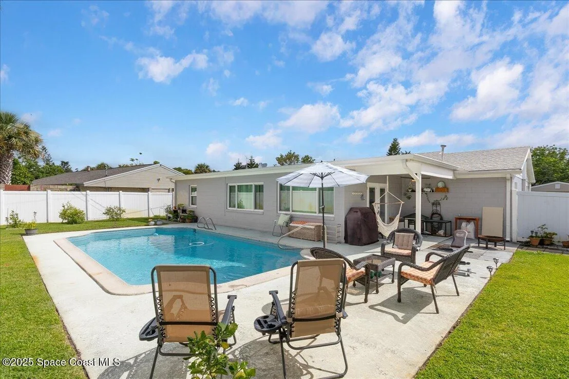 Photo of 955 Bartlett Lane