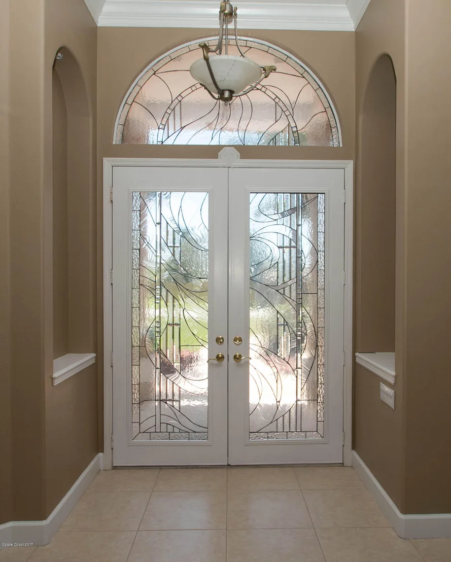 Photo of 282 Flanders Drive