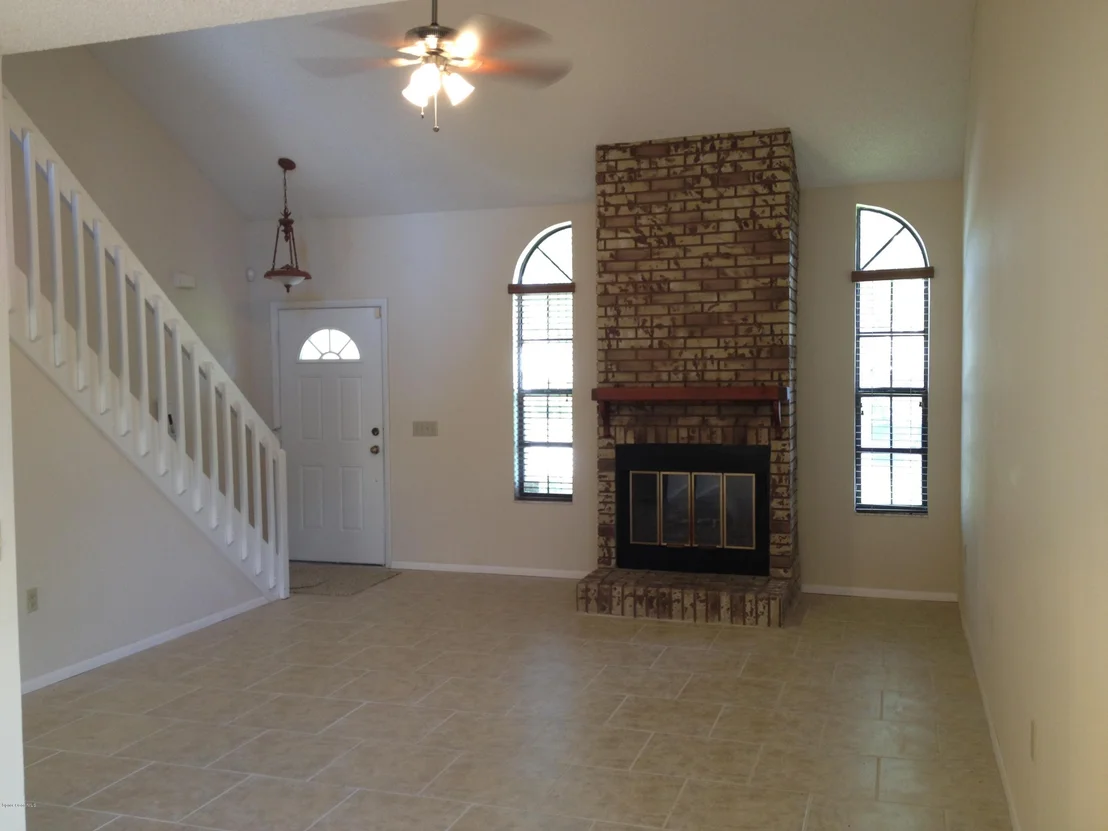 Photo of 1664 Clover Circle