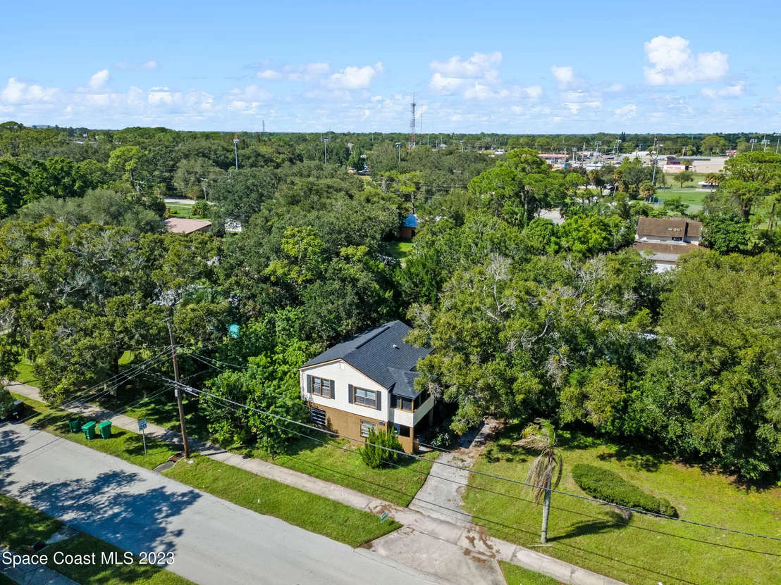 Photo of 1108 Holmes Street