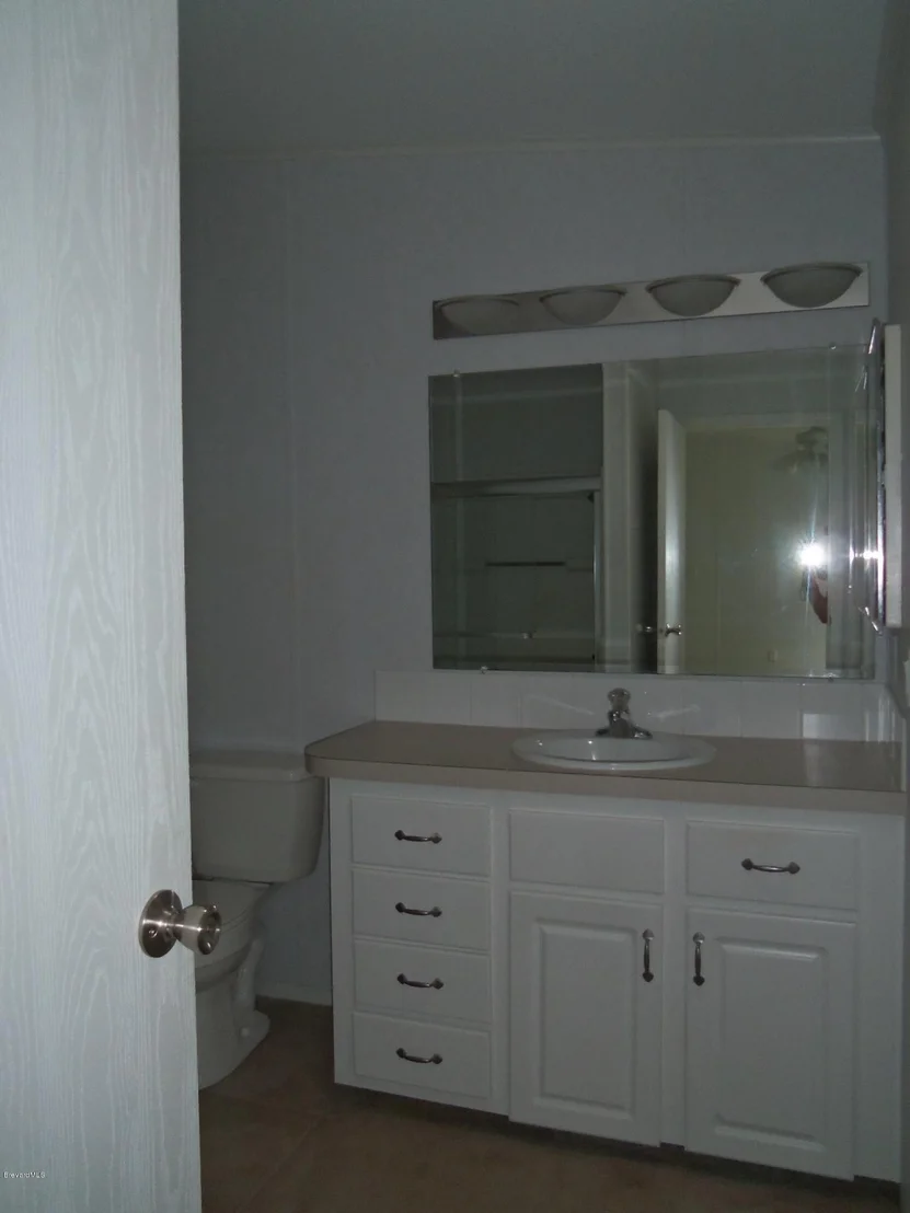 Photo of 475 Outer Drive