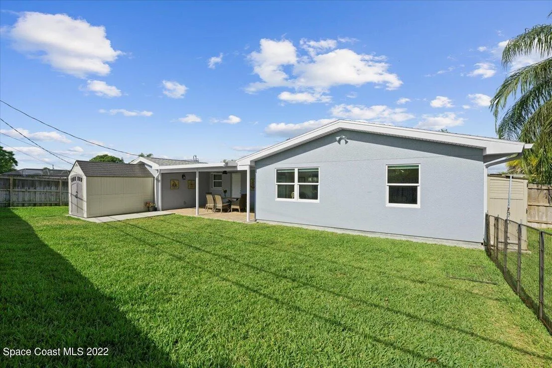 Photo of 749 Badger Drive NE
