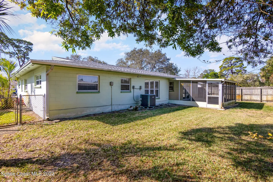 Photo of 880 Westport Drive
