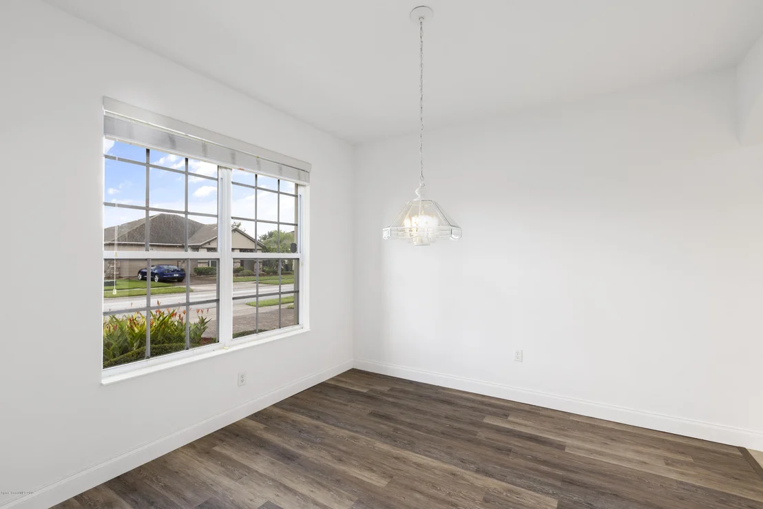Photo of 1600 Bridgeport Circle