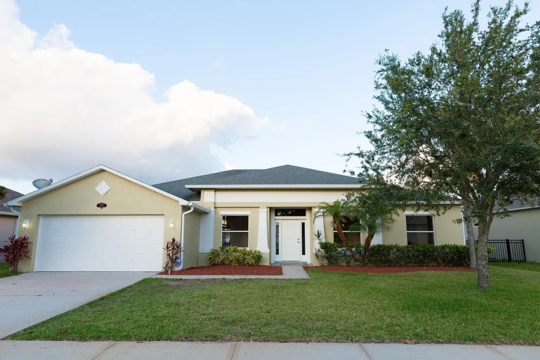 Photo of 1045 Morgan Circle NE