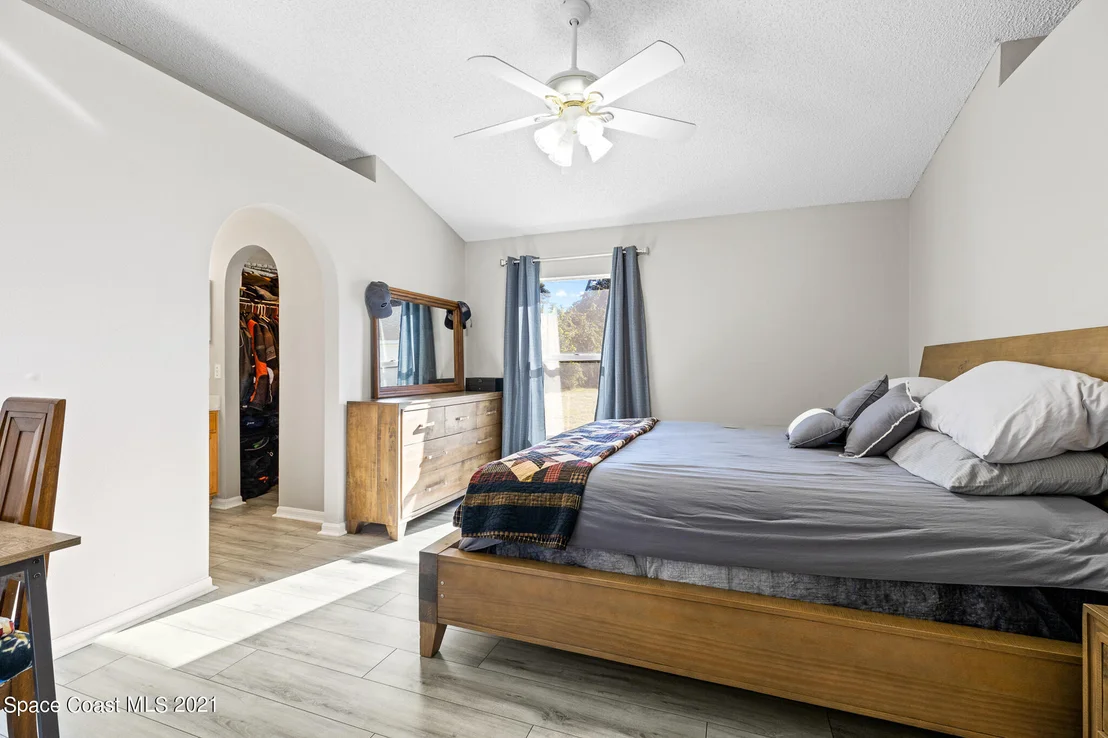 Photo of 2149 Redwood Circle