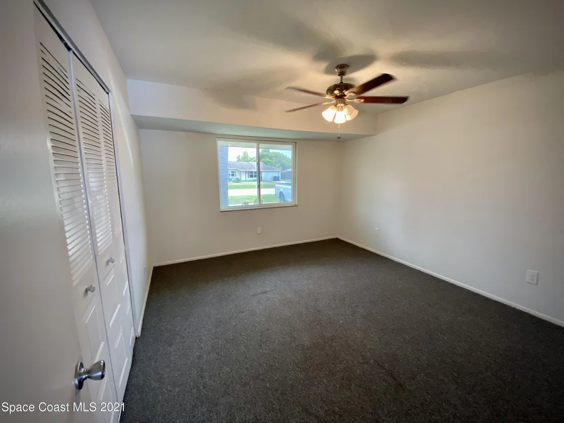 Photo of 1320 Mariposa Drive NE