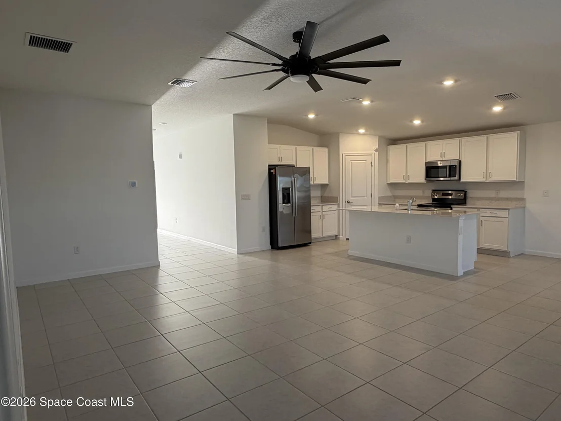 Photo of 675 Dockside Drive SW