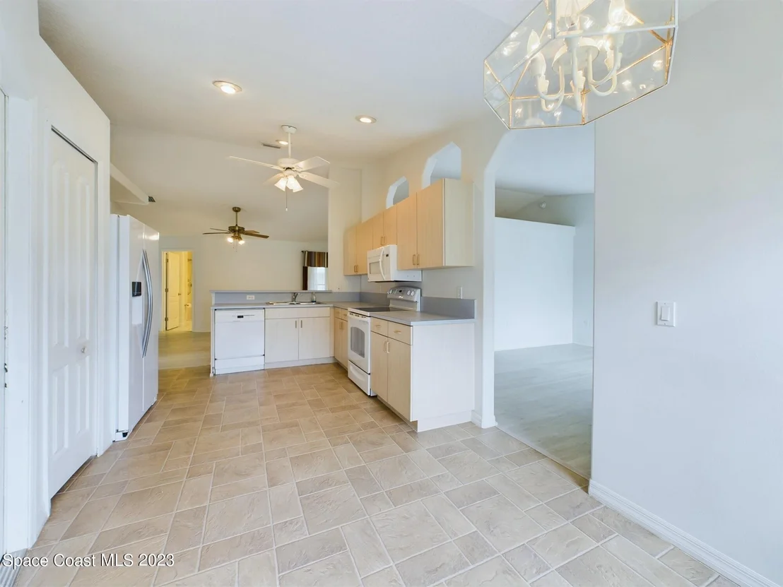 Photo of 1211 Meadow Lake Road