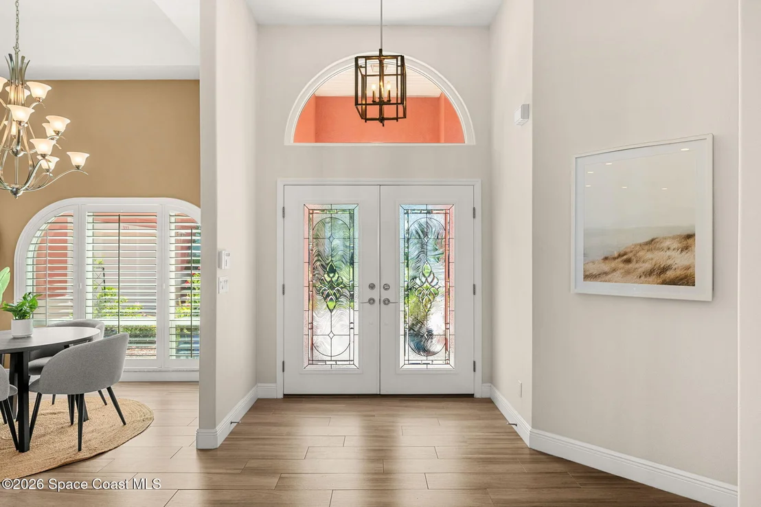 Photo of 327 Island Drive