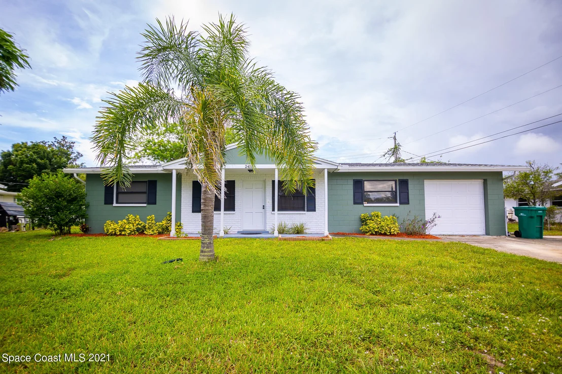 Photo of 2455 Lakeview Drive