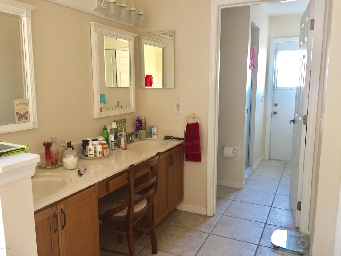 Photo of 1466 Wellington Circle