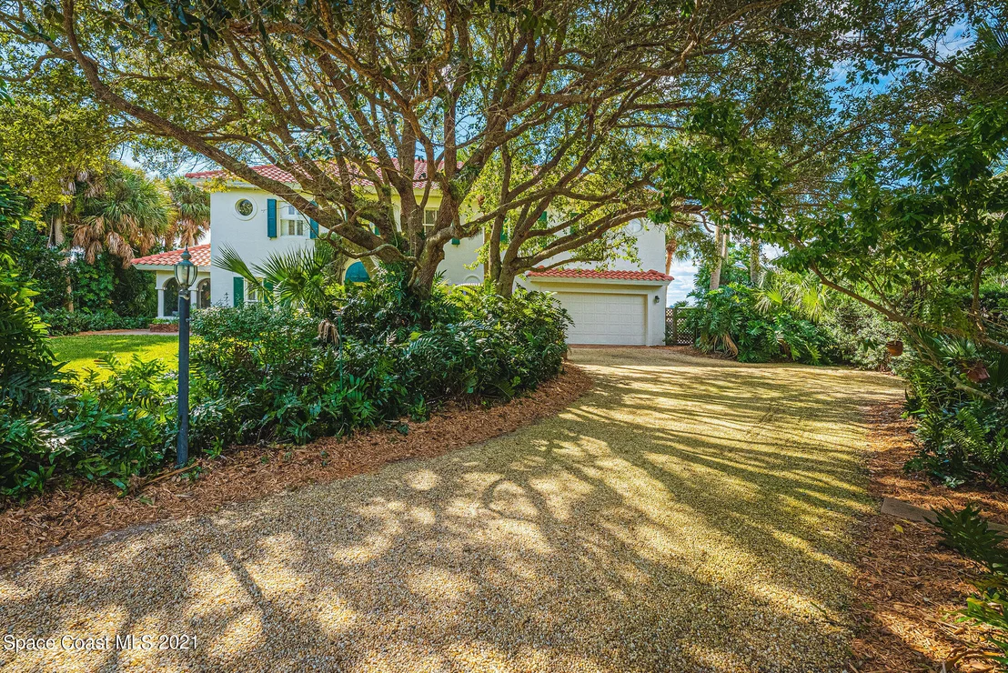 Photo of 176 Bayshore Drive