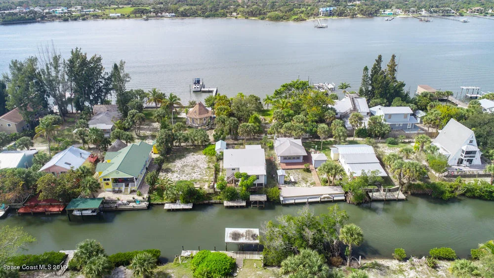 Photo of Unit A at 35 Vip Island