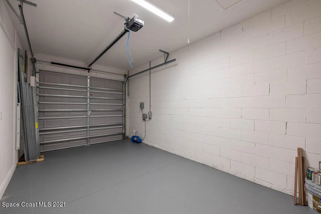 Photo of 130 W Fee Avenue
